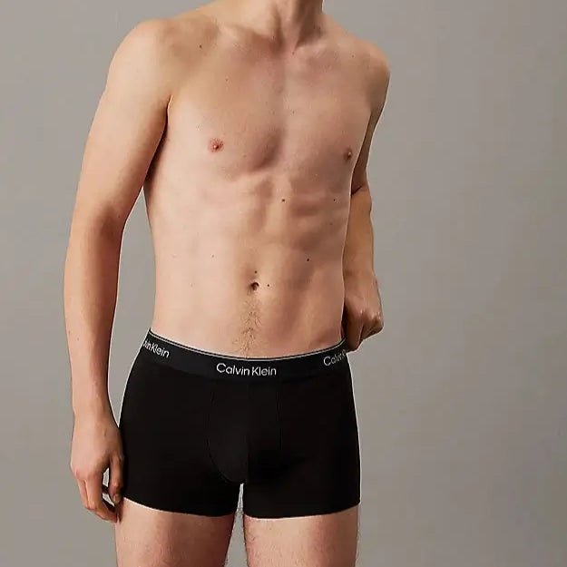 Calvin Klein 3 Pack Trunks - Modern Cotton, Black/Red