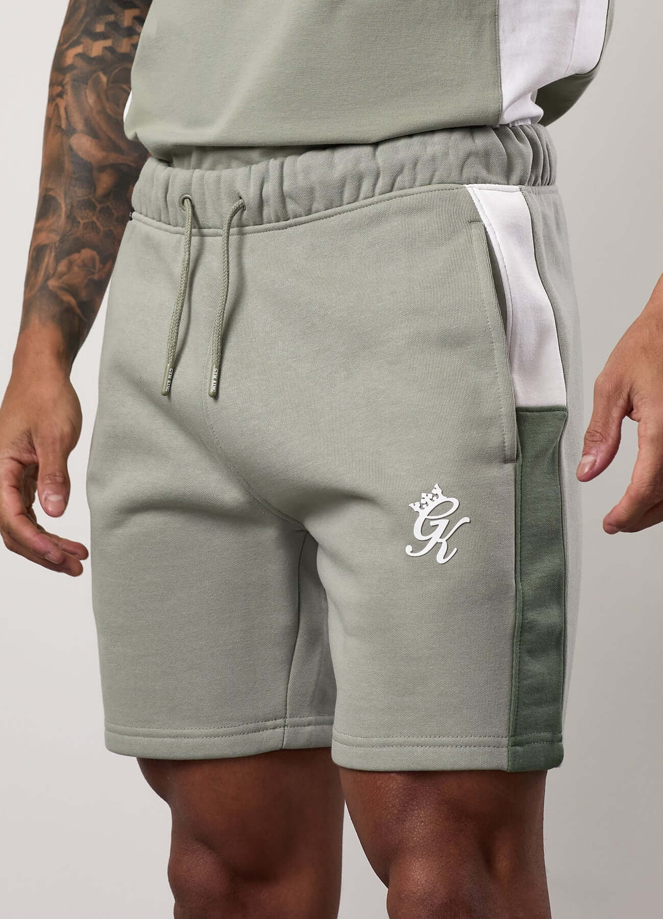 Gym King Contrast Panel Shorts - Fern Green/Soft Khaki/White