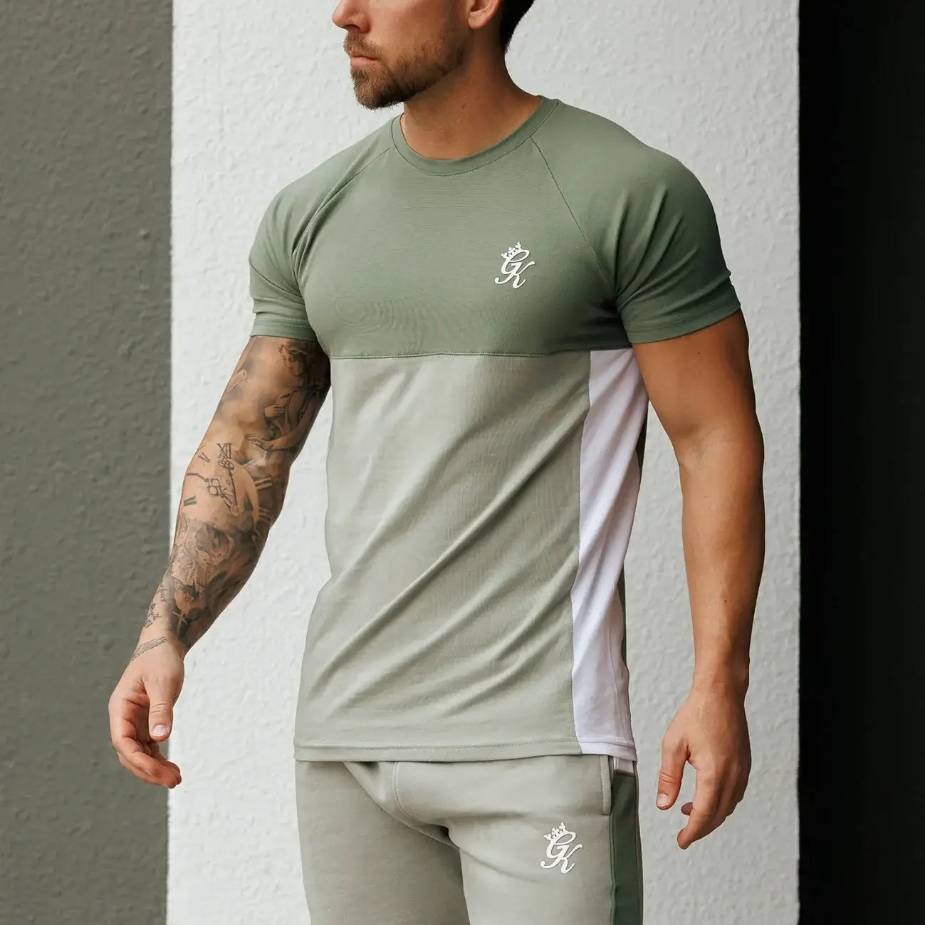 Gym King Contrast Panel Shorts - Fern Green/Soft Khaki/White