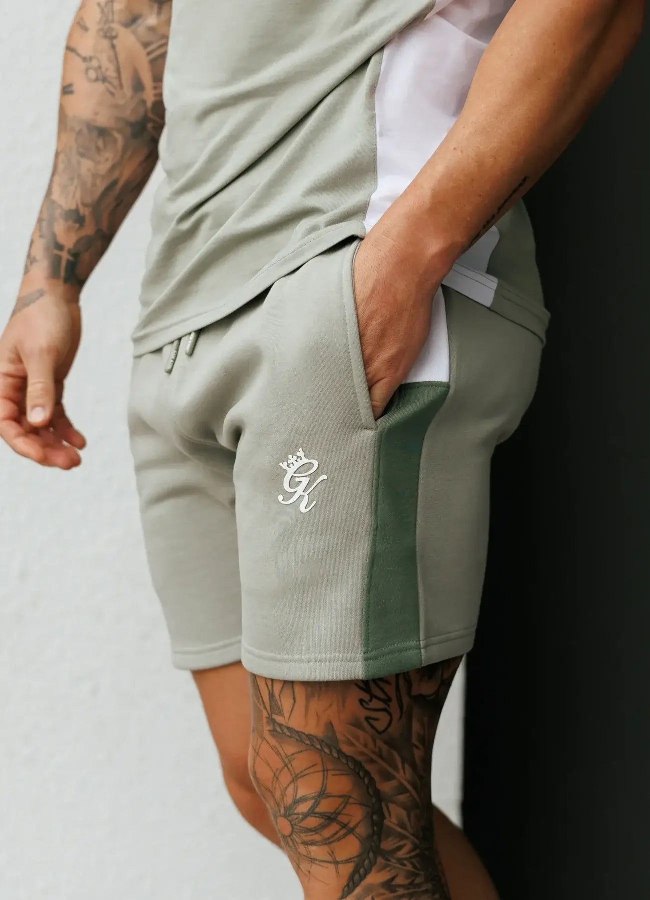 Gym King Contrast Panel Shorts - Fern Green/Soft Khaki/White