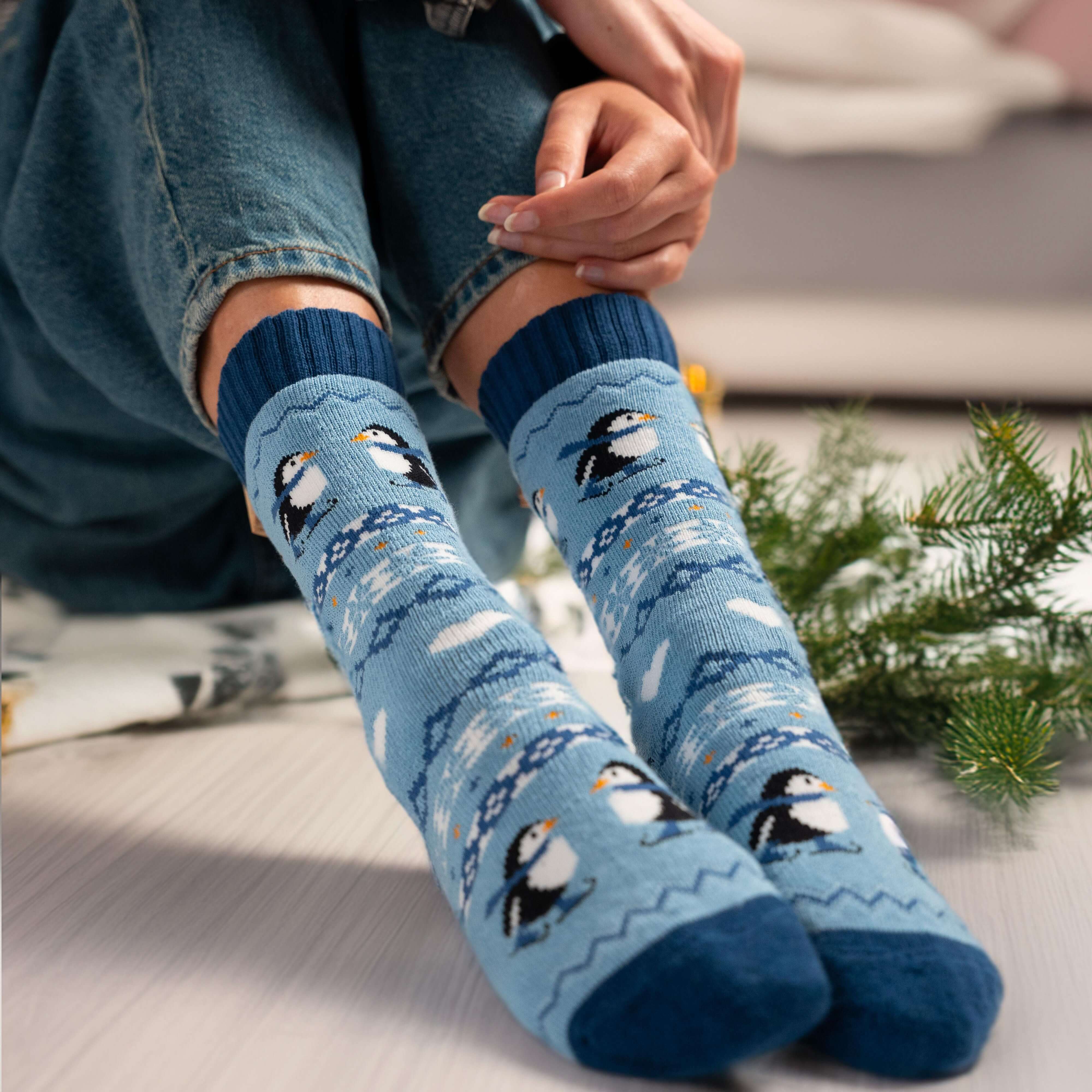 Polar Star Isflak Nordic Warm Crew Socks – Enchanted Winter Scene