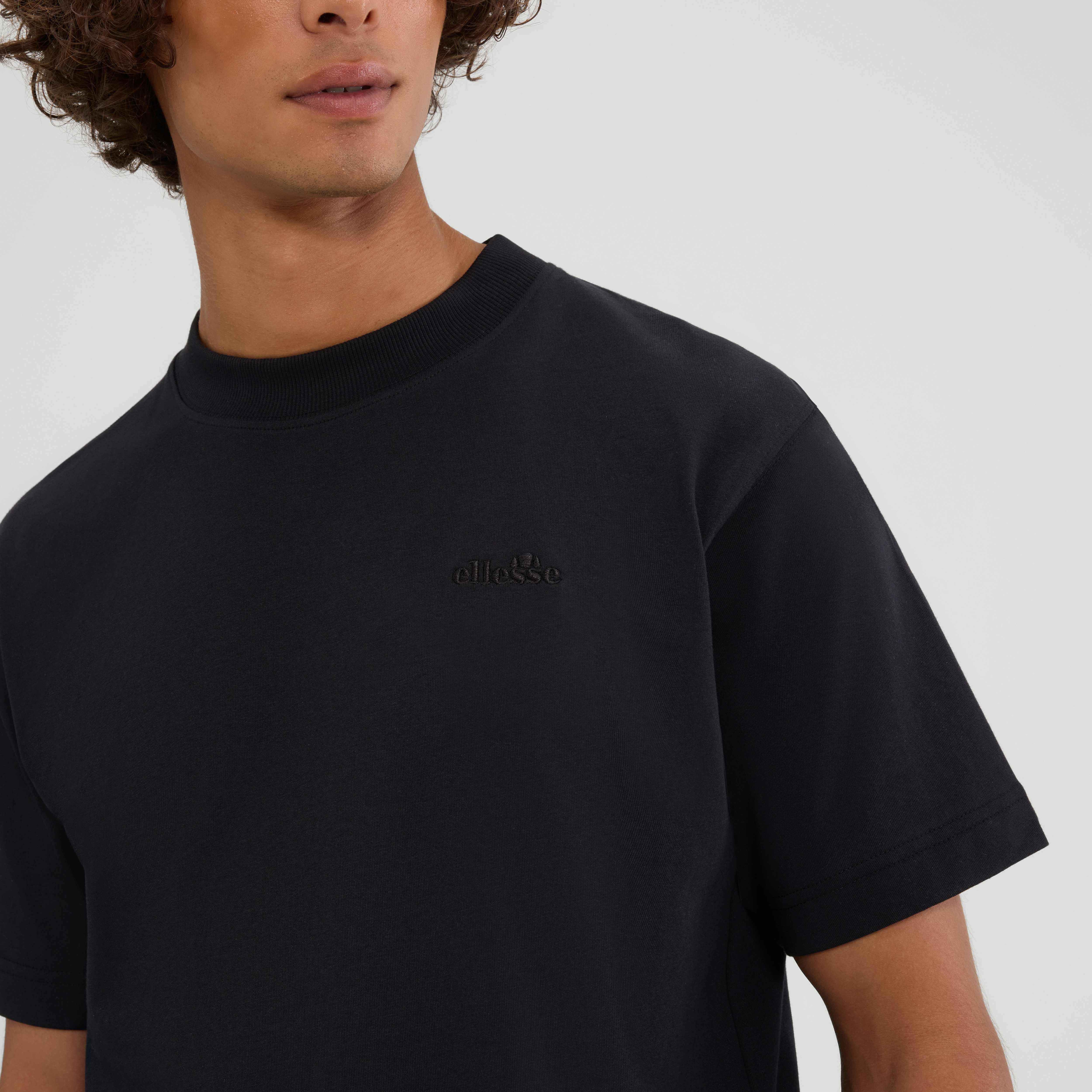 Ellesse Acciano T-Shirt - Black | Timeless Cotton Essentials Tee