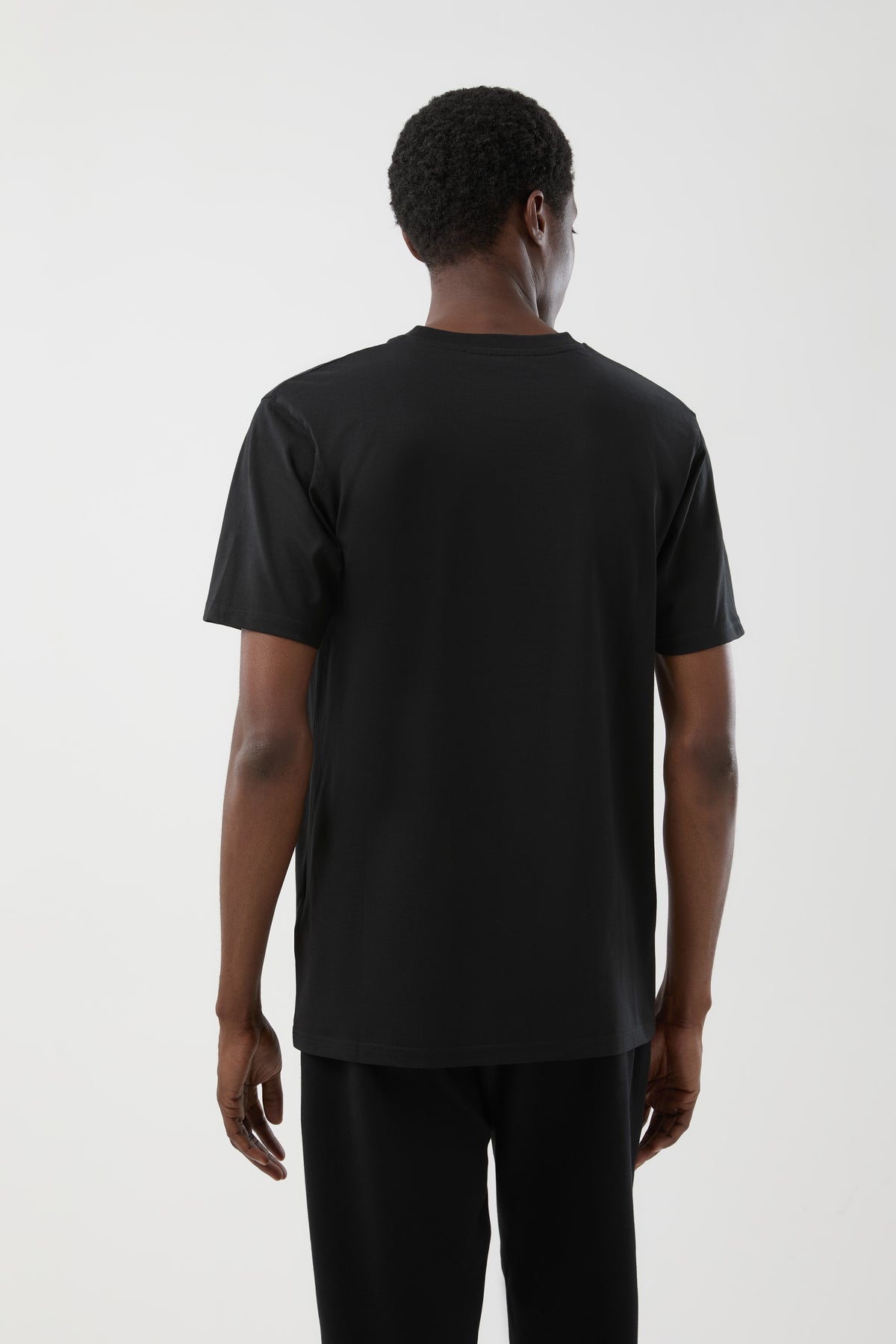 Ellesse Darrochi T-Shirt in Black – alternate view