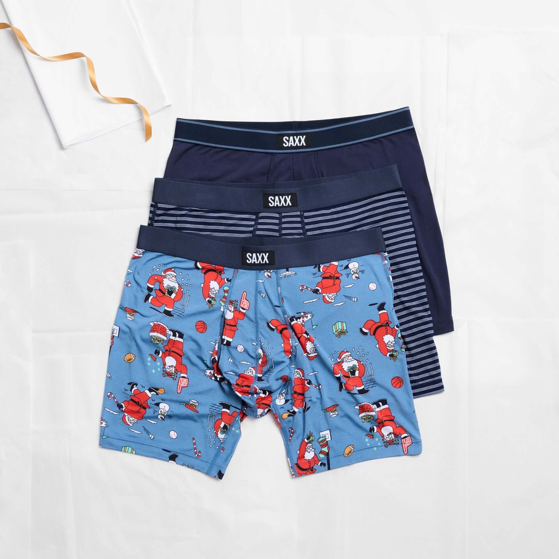SAXX Daytripper 3 Pack Boxer Briefs – Holiday Edition Santathalon / Stripe / Navy