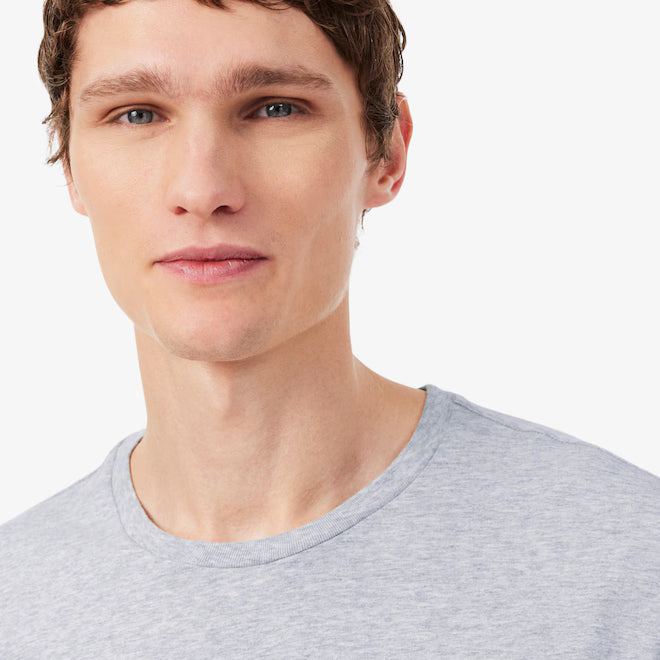 Lacoste TH2273 RFB 3-Pack Slim Fit Cotton Crew Neck T-Shirts – model wearing the light blue slim-fit T-shirt