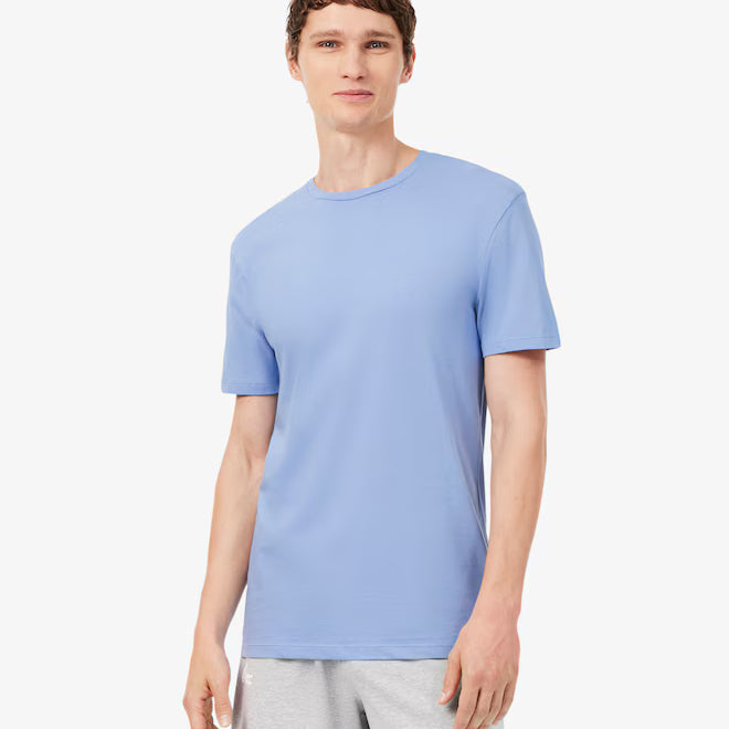 Lacoste TH2273 RFB 3-Pack Slim Fit Cotton Crew Neck T-Shirts – model wearing the navy slim-fit cotton crew neck T-shirt