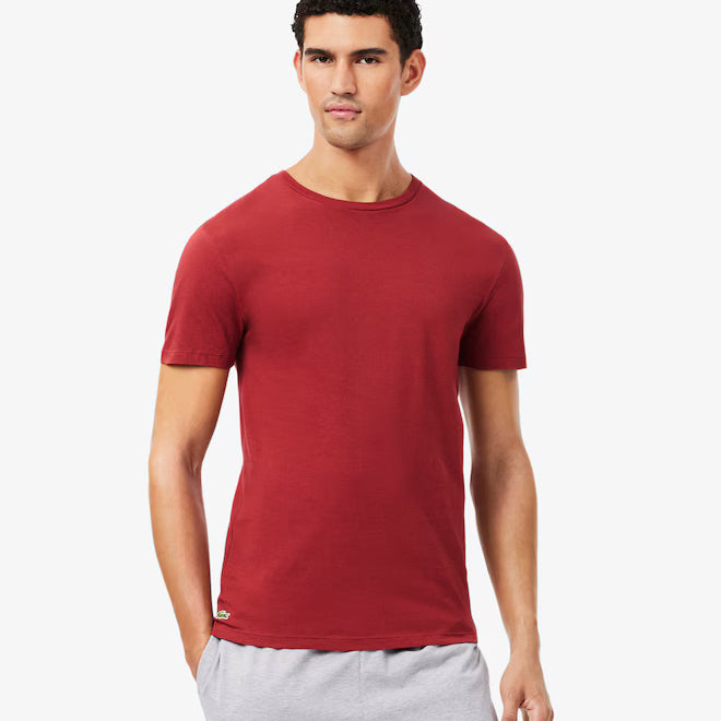Lacoste TH2273 RFX 3-Pack Slim Fit Cotton Crew Neck T-Shirts – model wearing the white slim-fit crew neck T-shirt