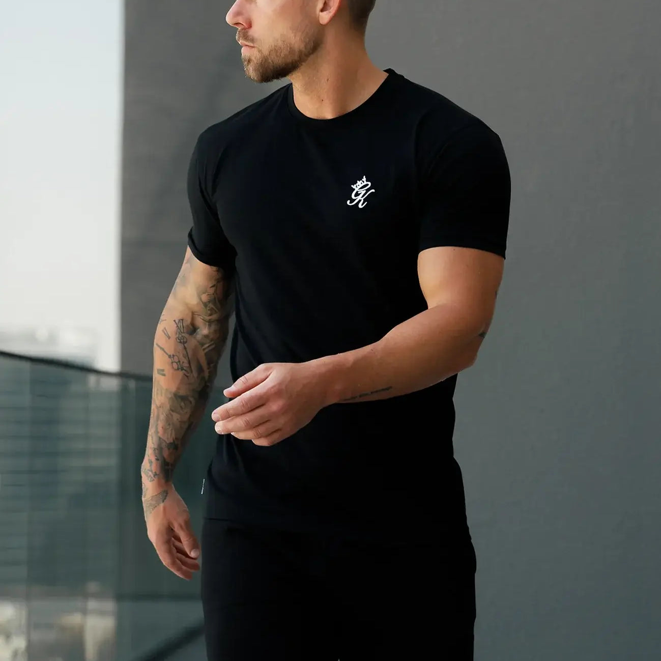 Gym King Fundamental Muscle Fit Jersey Tee Black