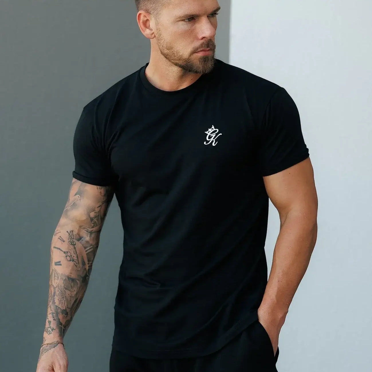 Gym King Fundamental Muscle Fit Jersey Tee Black