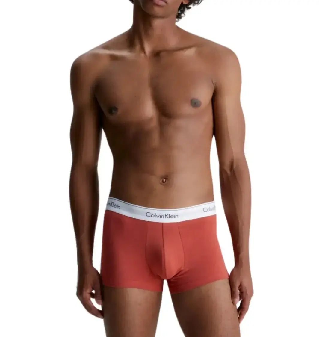 Calvin Klein 3 Pack Trunks Modern Cotton - Phanthom / Cinnabar / Rabbit