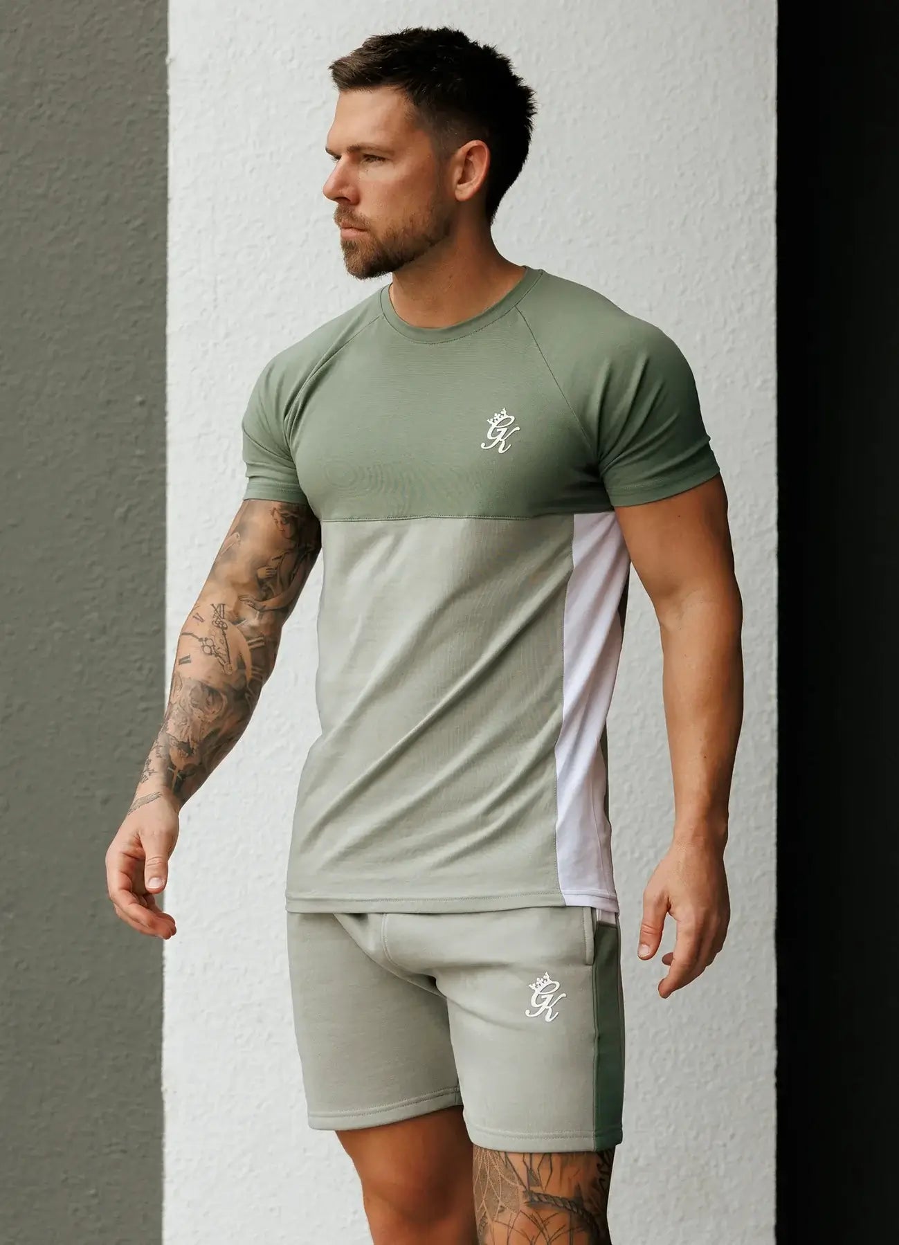 Gym King Contrast Panel Shorts - Fern Green/Soft Khaki/White