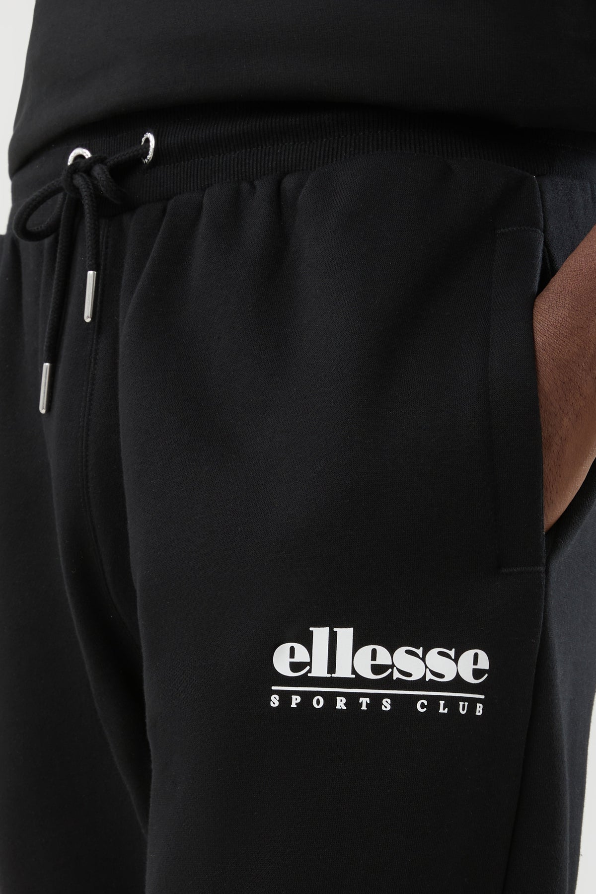 Ellesse Darrochi Jog Pants in Black – detail view