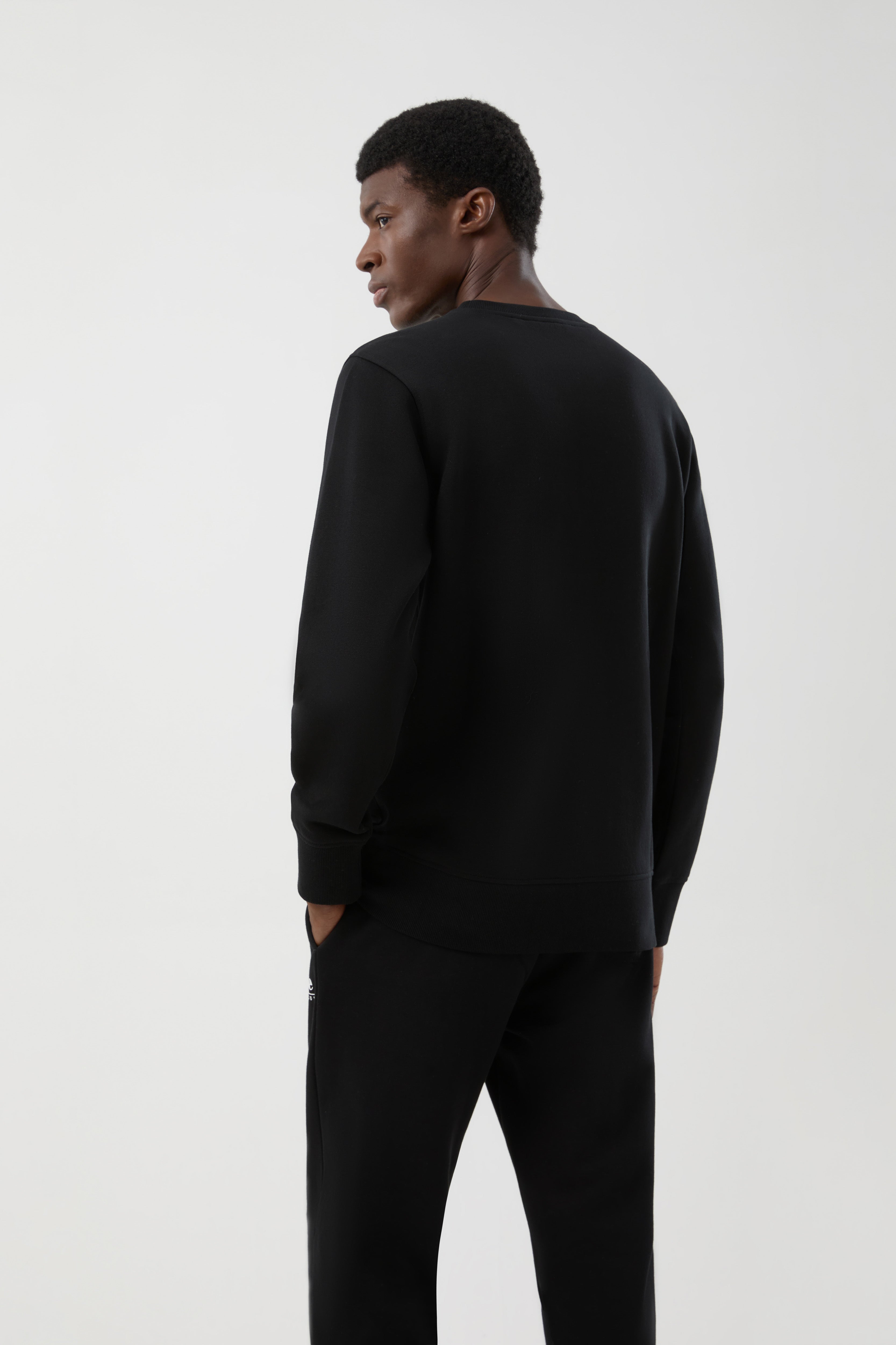 Ellesse Darrochi Sweatshirt in Black – alternate view