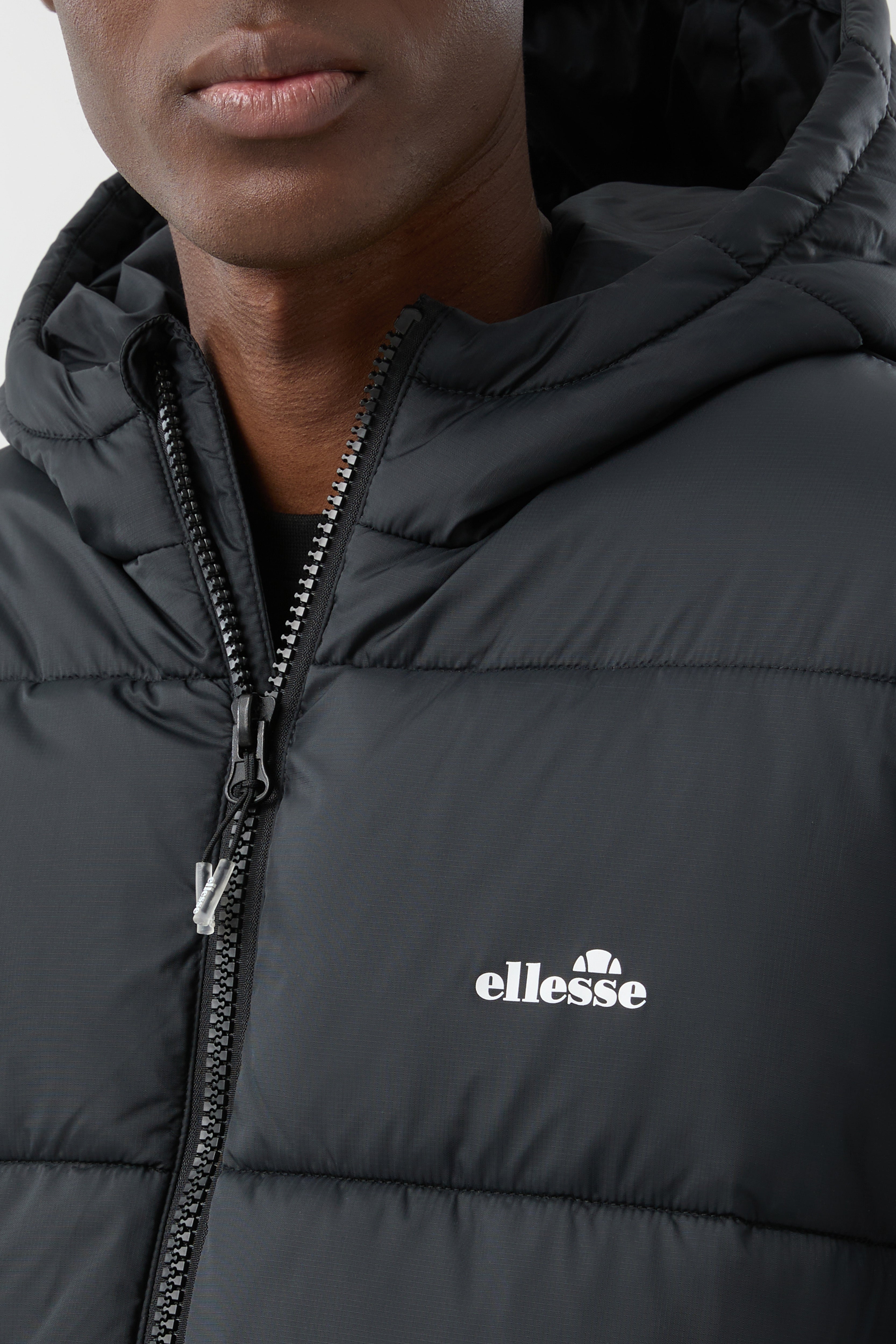 Ellesse Ascari 2 Padded Jacket in Black – detail view