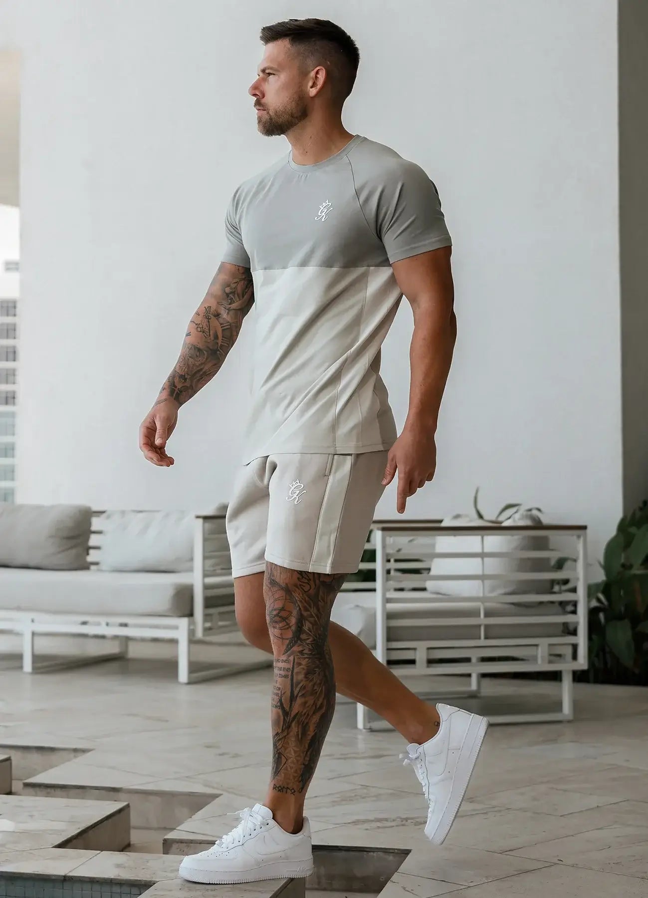 Gym King Contrast Panel Tee - Light Stone/Taupe/White, T-Shirt